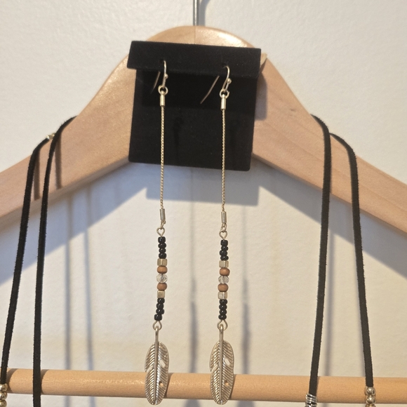 Earrings, Necklace and Bracelet - Picture 2 of 10